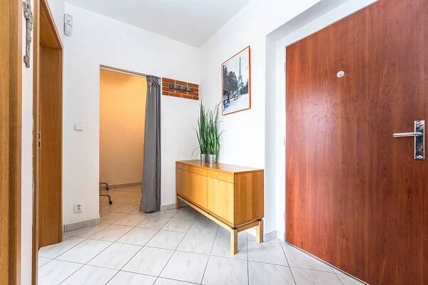 Prodej bytu 2+kk/balkon/GS, sklep, Praha 6 – Suchdol, ul. Holubí – RYreality, realitní poradci jinak