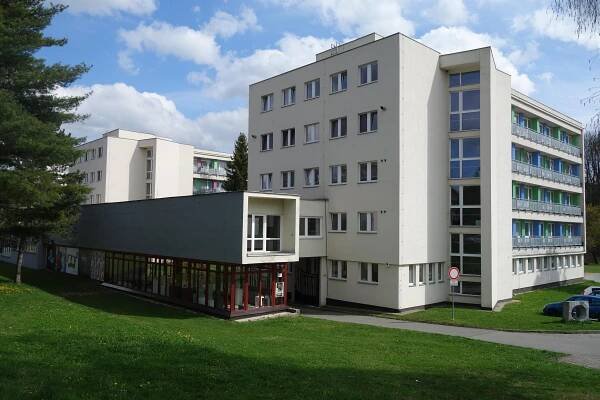Akademie Světlá nad Sázavou, střední škola a vyšší odborná škola