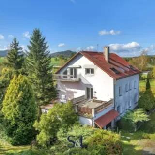 Prodej rodinné domy 389 m²