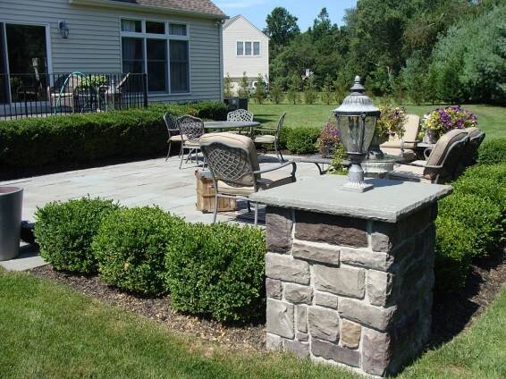 Bluestone Patio with Cultured Stone Piers in Southampton, NJ