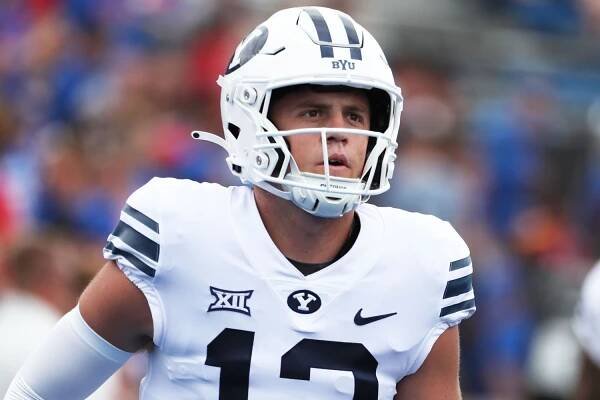 Brigham Young Cougars quarterback Jake Retzlaff 