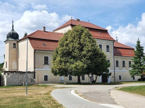 Soubor:Sobotište - kaštieľ2.jpg – Wikipedie