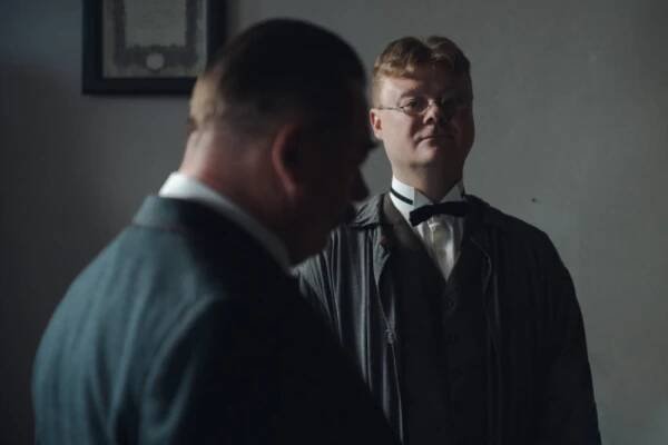 Peter-Kurth-as-Hermann-Kafka-Filip-Kan_kovsky_-as-salesman