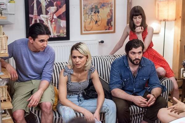 Egynyári kaland - Apró kis hazugságok - Z filmu - Márkó Rubóczki, Emőke Piti, Dániel Király, Lili Walters