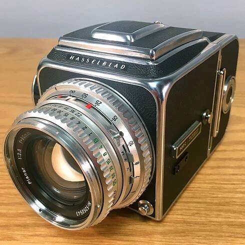 File:Hasselblad 500 c camera.jpg