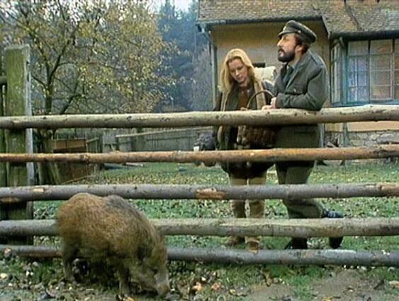 Zjasnělá noc - Z filmu - Ivona Krajčovičová, Oldřich Navrátil