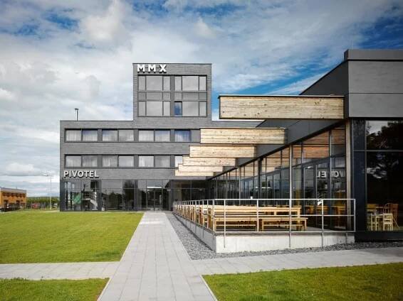 Pivotel MMX, Dobřichovice, Česko