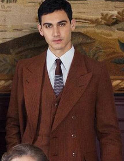 Someone-Has-to-Die-Alejandro-Speitzer-Suit