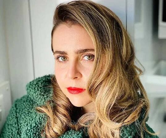 Mae Whitman Biography – Facts, Childhood, Family Life, Career