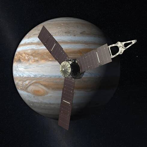 Juno zdraví Jupiter: Sonda konečně dorazila k páté planetě