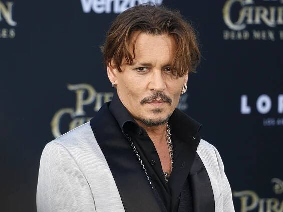 Trpí coulrofobií a má nepěkné hygienické návyky. Dnes slaví narozeniny herec Johnny Depp