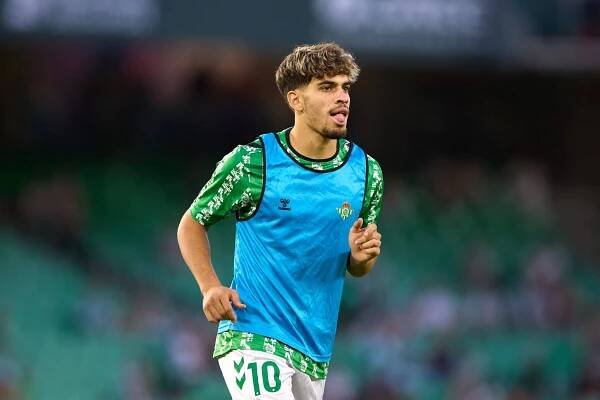 Betis and Barcelona have renegotiated the Abde deal as part of the Roque move (Fran Santiago/Getty Images)