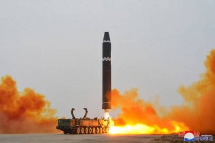 Cvičný odpal mezikontinentální balistické rakety - KLDR, Korejská lidově demokratická republika, severní Korea, KĽDR, Kórejská ľudovodemokratická republika, severná Kórea, Česká a slovenská studijní skupina myšlenek čučche, Kim Čong Un