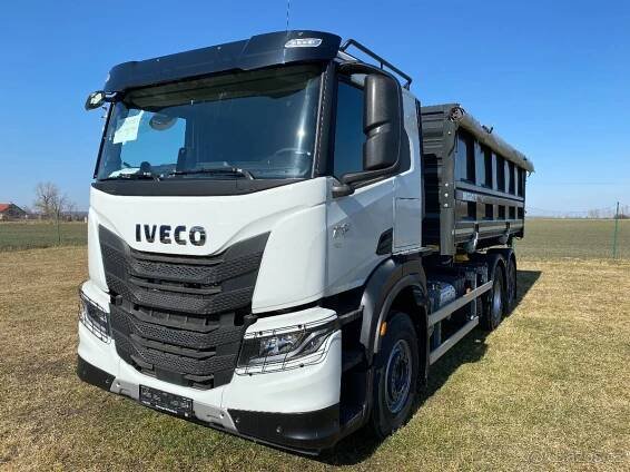 Iveco X-WAY s zemědělskou nástavbou - Brno
