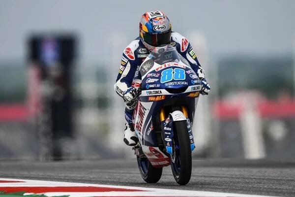 V Moto3 první Jorge Martin, 16. Kornfeil × Motoforum.cz