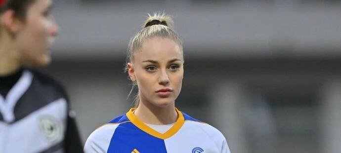 Chorvatská útočnice Ana Maria Markovičová podle mnohých sesadila z trůnu Alishu Lehmannovou coby nejkrásnější fotbalistku na světě…