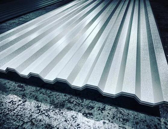Box profile roof sheet stack