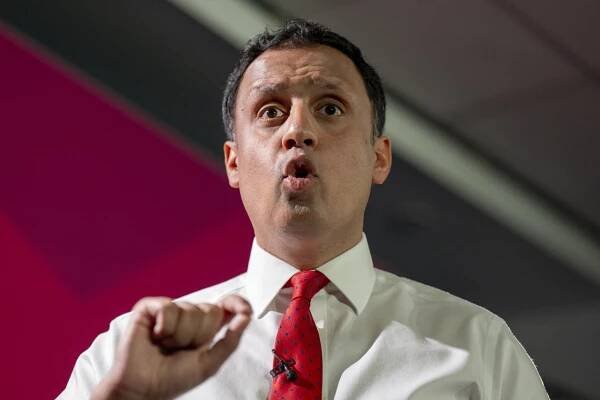 Sarwar: Swift suspension for candidate over unacceptable pro-Russia posts