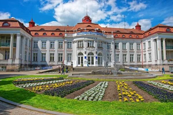 alžbětiny lázně v karlových varech česká republika - lázeňské město - stock snímky, obrázky a fotky