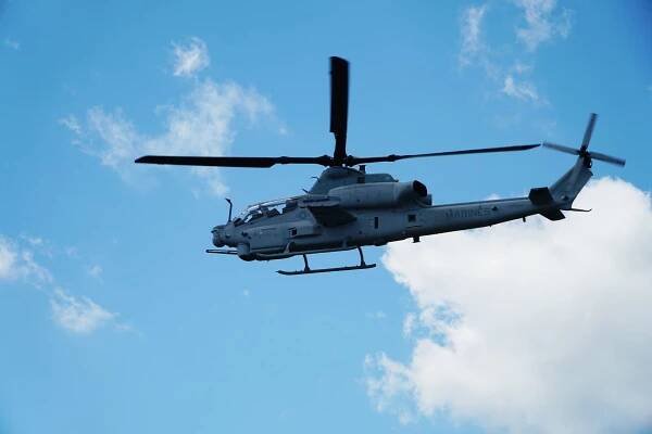 Námořní pěchota Spojených států předvedla první let stroje AH-1Z Viper s integrovaným datovým systé