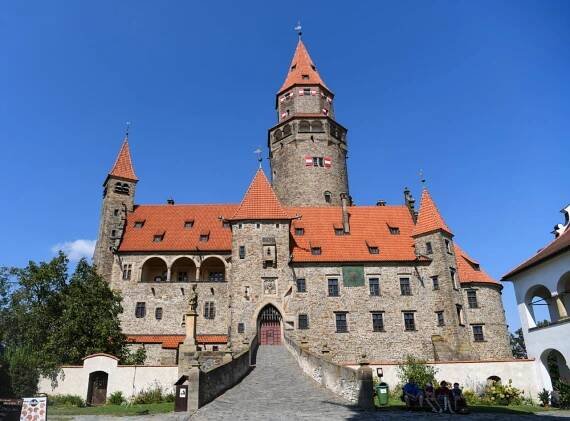 Hrad Bouzov | Hrady a zámky | Stezka hradů a zámků