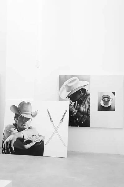 Ricardo Rodriguez Cosme: Blending High-Speed Racing and Western Themes in Figurative Art