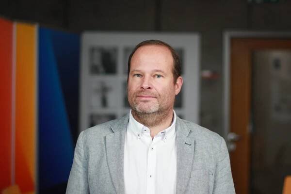 Vláda bude před volbami házet chyby na Piráty a vymezovat se vůči ANO, odhaduje politolog Hloušek