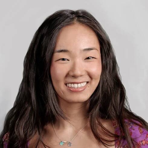 Portrait photo of Sarah Woo.