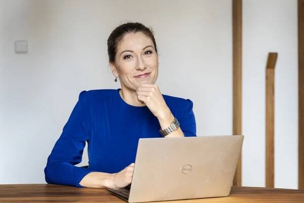 PRESS – Eva Decroix