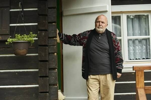 "Policie Modrava" Posel ze sveta mrtvých (TV Episode 2022) 6.5