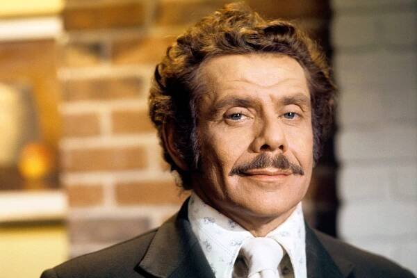11 Surprising Facts About Jerry Stiller