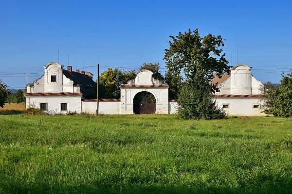 Fotografie - Bývalý zájezdní hostinec, Žleby - Markovice - 30.09.2023