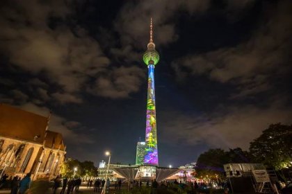 Fernsehturm ◆ We love Berlin ◆ powered by E.ON – Festival of Lights Projects