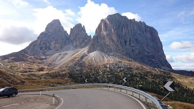 Monte Zoncolan, Tre Cime & sedla Giau, Falzarego, Gardena, Sella a Pordoi – Hory z dálky