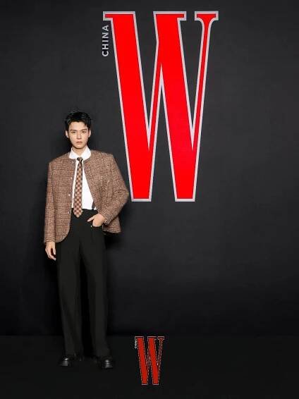 Gong Jun Wore Louis Vuitton To The W China Annual Gala 2025