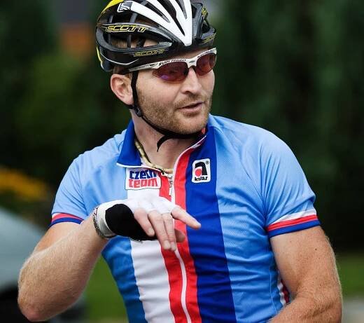 Pec pod Sněžkou 2009 - nová XC trať: Jan Slavíček představuje reprezentantům novou trať