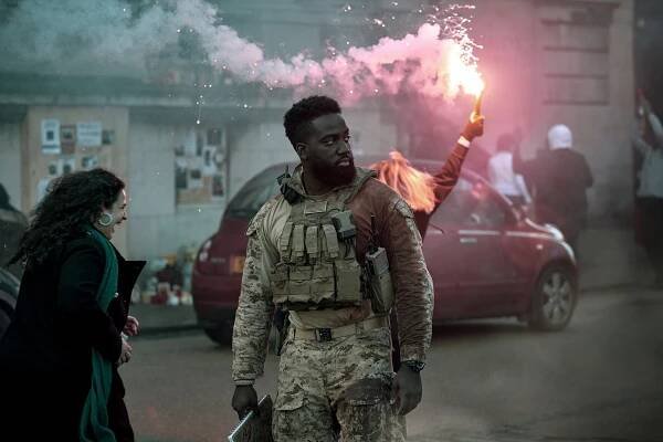 Invaze - První den - Z filmu - Shamier Anderson