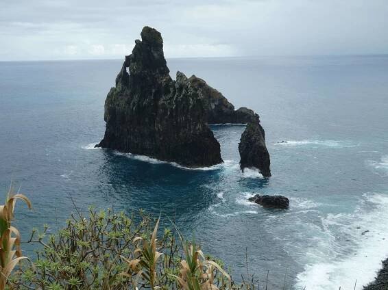 Madeira letecky: 4* hotel ve Funchalu se snídaní, bohaté možnosti výletů po celém ostrově