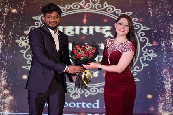 Sonalee Kulkarni at Swiftnlift Business Award 2024