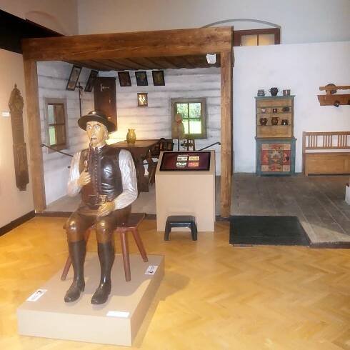 NA CESTÁCH: Jihočeské muzeum v Českých Budějovicích – stálé expozice přírodovědy, geologie, archeologie a národopisuZa krásnější