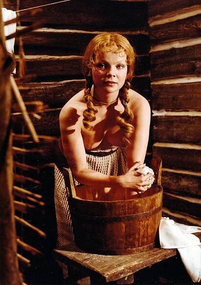 Hra o královnu - Z filmu - Monika Hálová