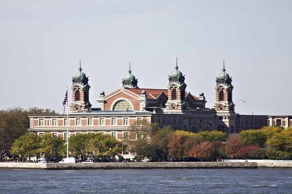 Ellis Island Database, History, Immigrants and Lists