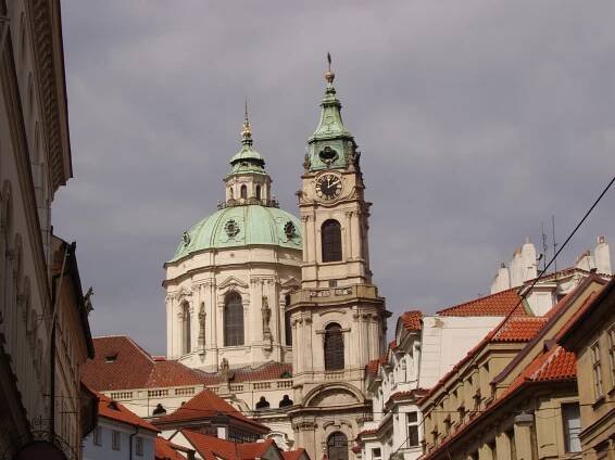 Soubor:Praha 2005-09-15 St Nicholas.jpg – Wikipedie
