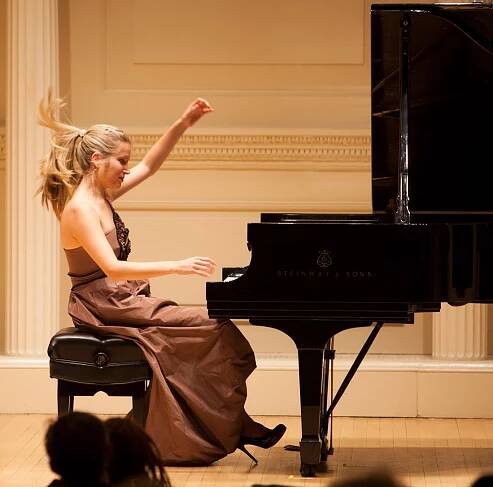 GABRIELA MARTINEZ, piano - Howland Chamber Music Circle