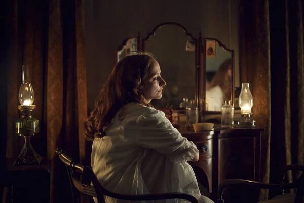 Life in Squares - Promo - Lydia Leonard