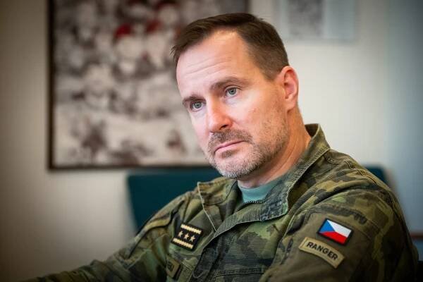 Rusko nebude přátelštější ani po konci války. Potřebujeme zvýšit kapacity, řekl o armádě Řehka