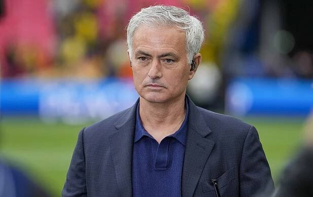 Potvrzeno. Trenér Mourinho se stěhuje do Turecka, povede Fenerbahce