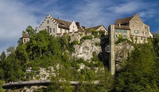Laufen, Switzerland - GPS 47.677800, 8.611728 - Canon EOS 7D + Canon EF 70-200mm f/4 USM L IS -  - 1/100 - f/8.0 - ISO100