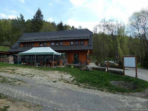 H - Moravany - restaurace Kameňácká myslivna 021