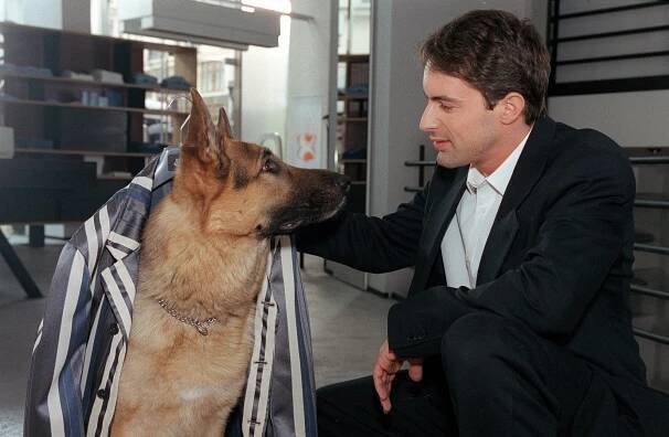 Komisař Rex - Smrt přišla dvakrát (S07E09) (2001)